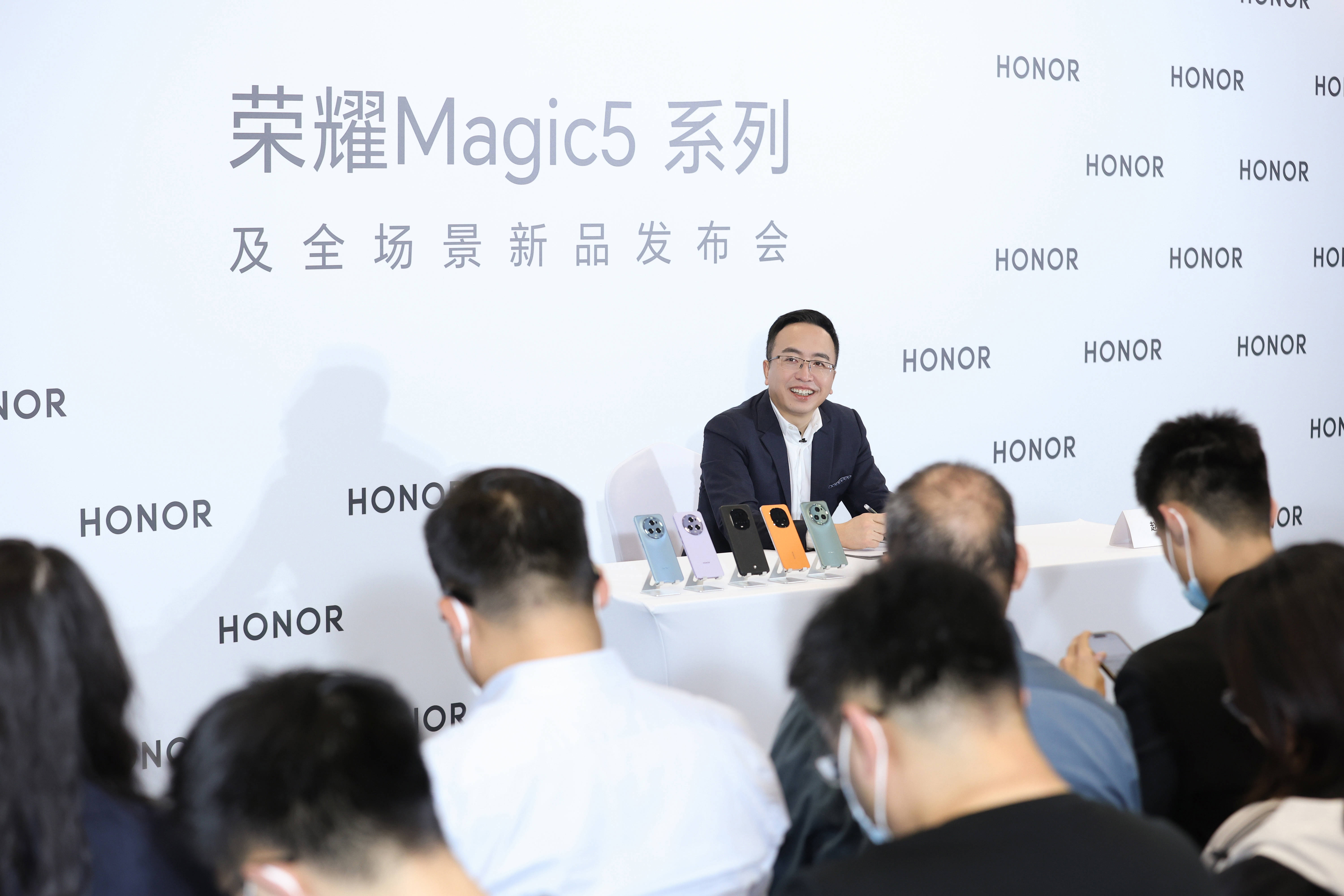 苹果版的创造与魔法要钱吗:荣耀CEO赵明的魔法：极致产品主义